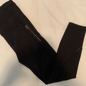 Lululemon leggings size 4!